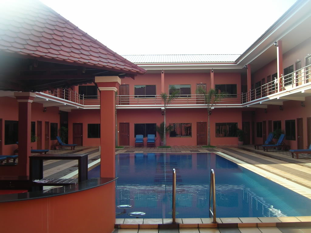BEACHROADHOTEL1.jpg