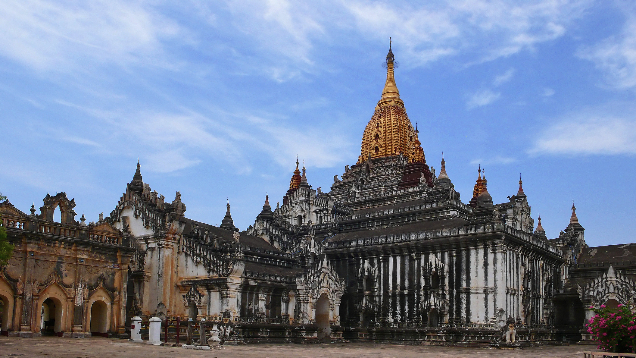 Ananda_Temple.jpg
