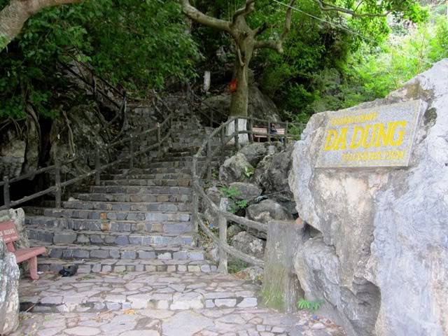 nuiDaDung.jpg