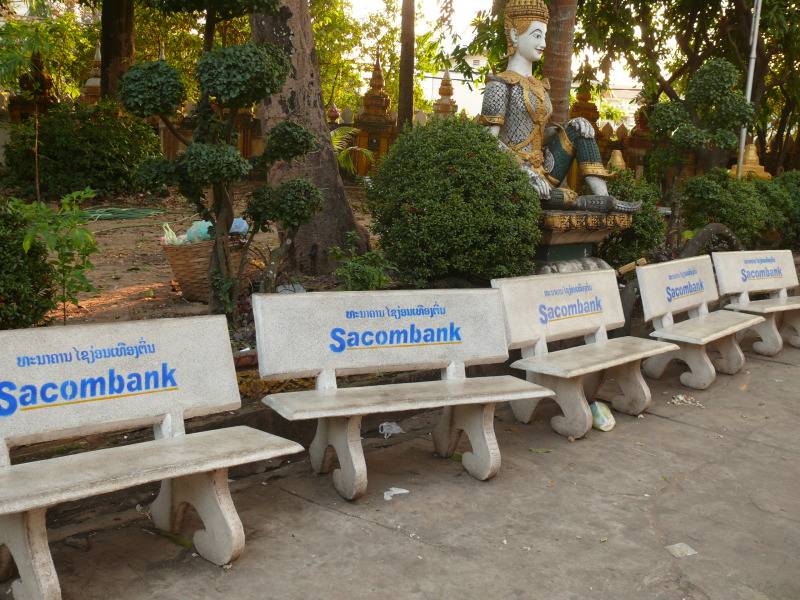 sacombankowatsimuang.jpg