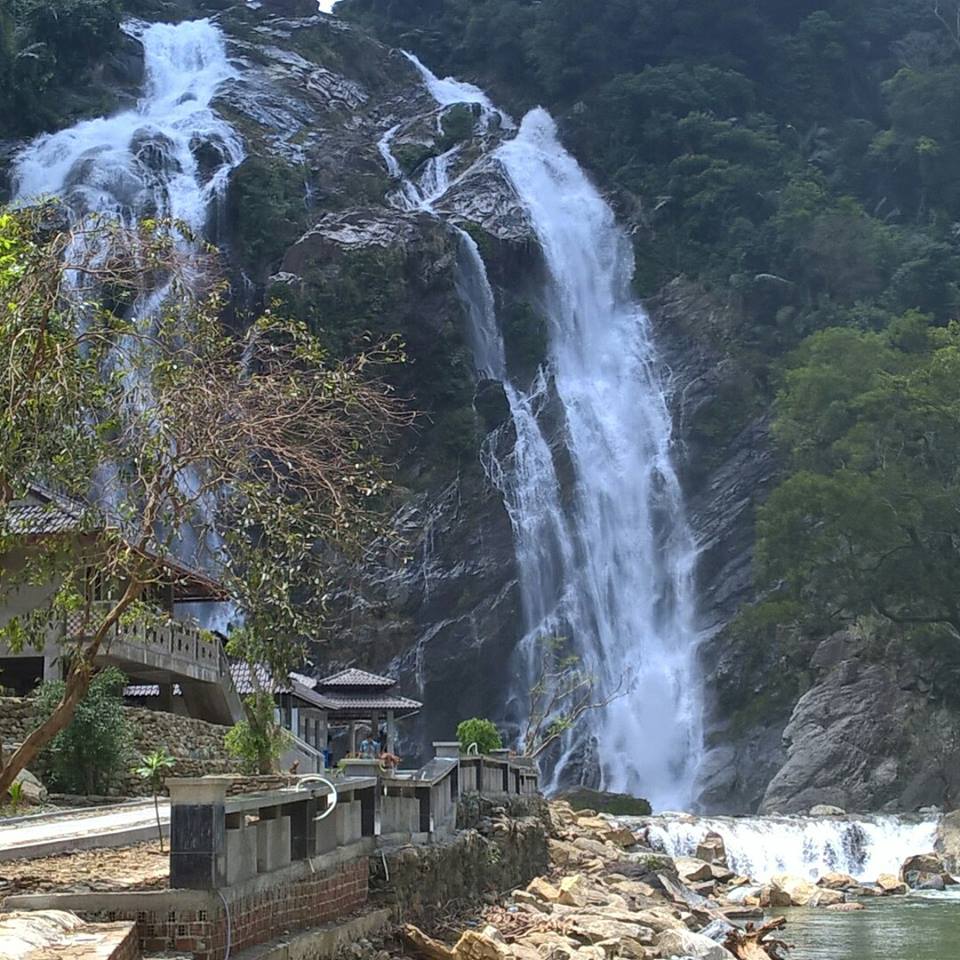 quangngaitourist-thactrangminhlong.jpg