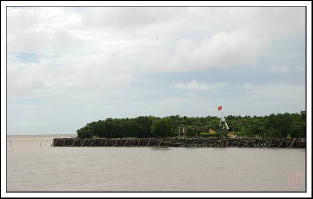 2006_09_TNB509copy.jpg