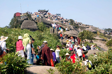 Dinh-Thieng-Yen-Tu.jpg
