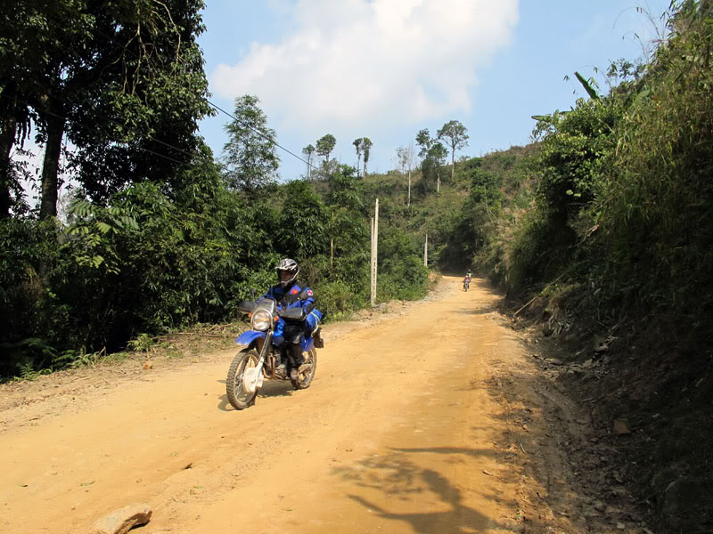 HongNgai2011200.jpg