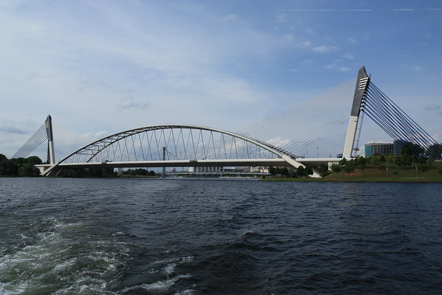 6838369656_400aac8f77_z.jpg
