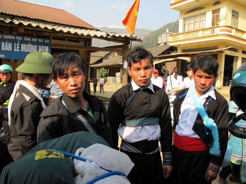 HongNgai2011207.jpg