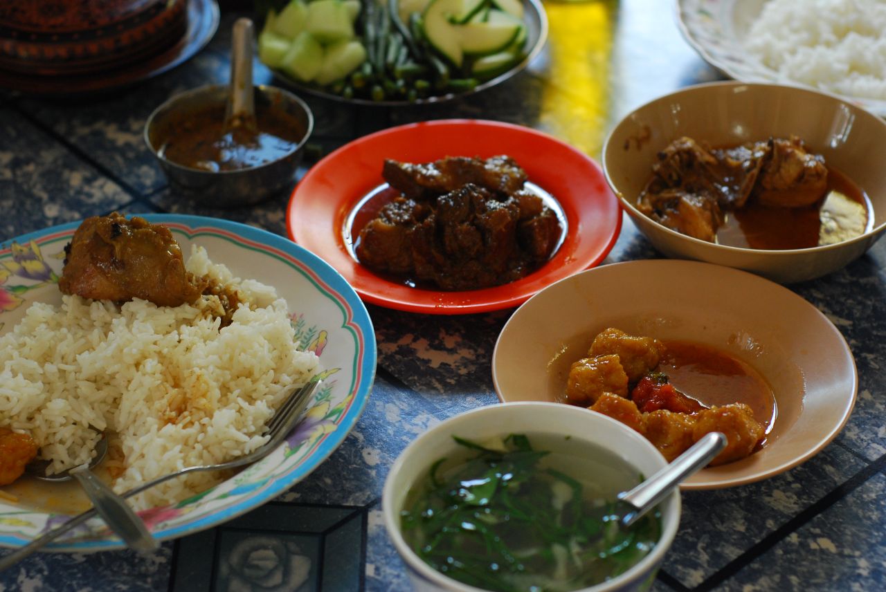 Myanma_cuisine.jpg