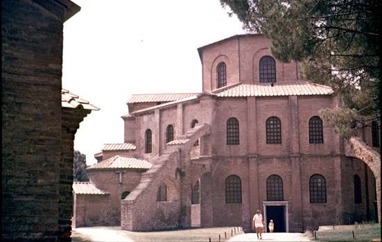 RavennaSanVitaleexterior.jpg