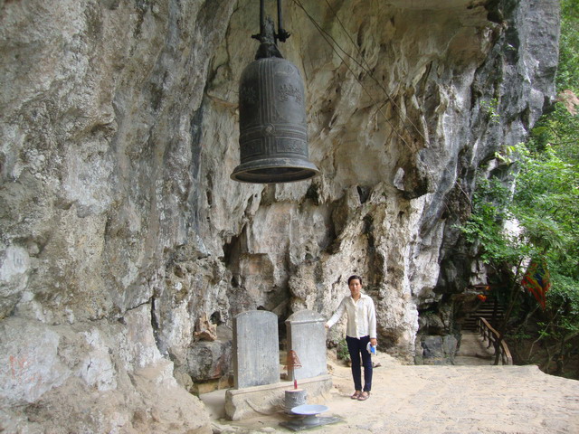 2010-09-26-cd-mb-1549-trang-an.jpg