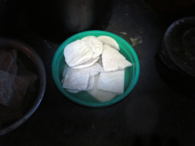 HongNgai2011595.jpg