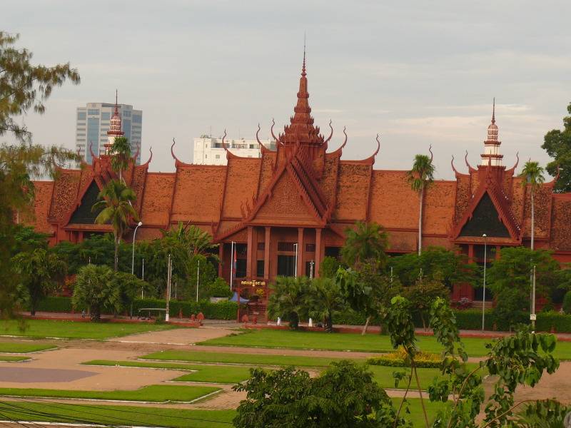 baotangquocgiaphnompenh.jpg