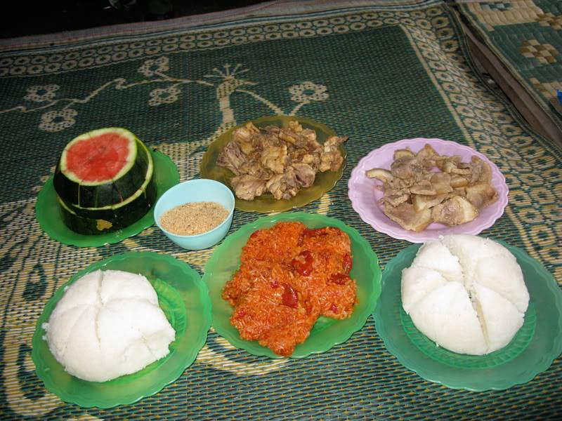 2200_lunch.jpg