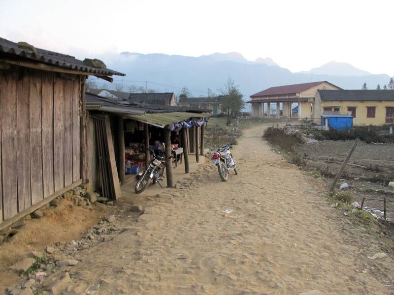 HongNgai2011235.jpg