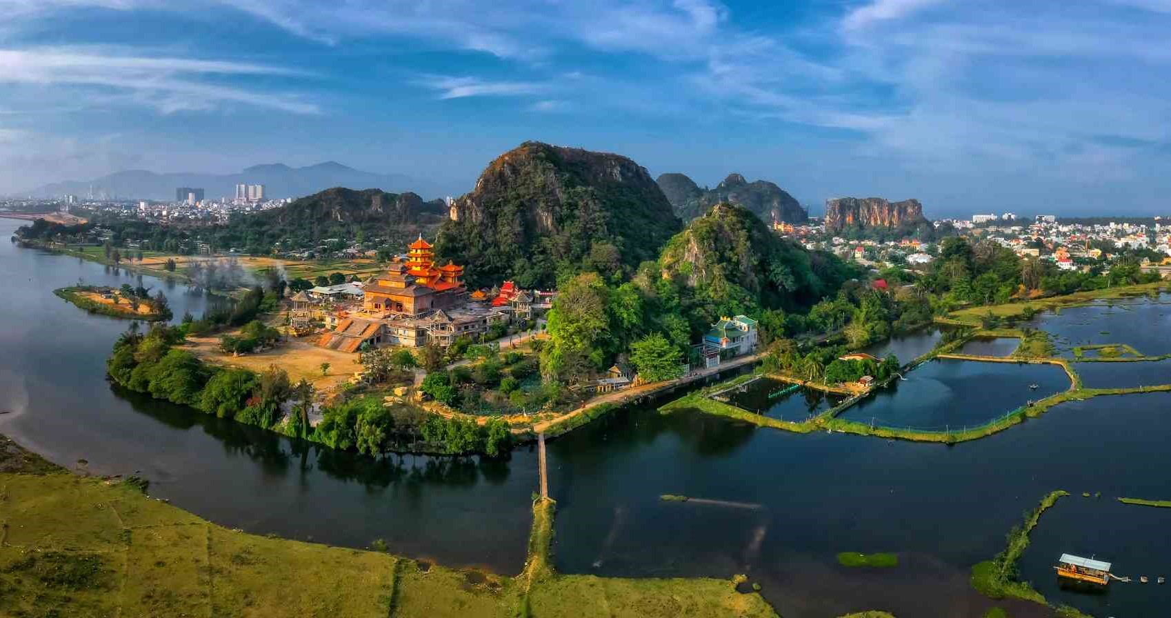 Chua-linh-ung-Danh-thang-Ngu-Hanh-SOn