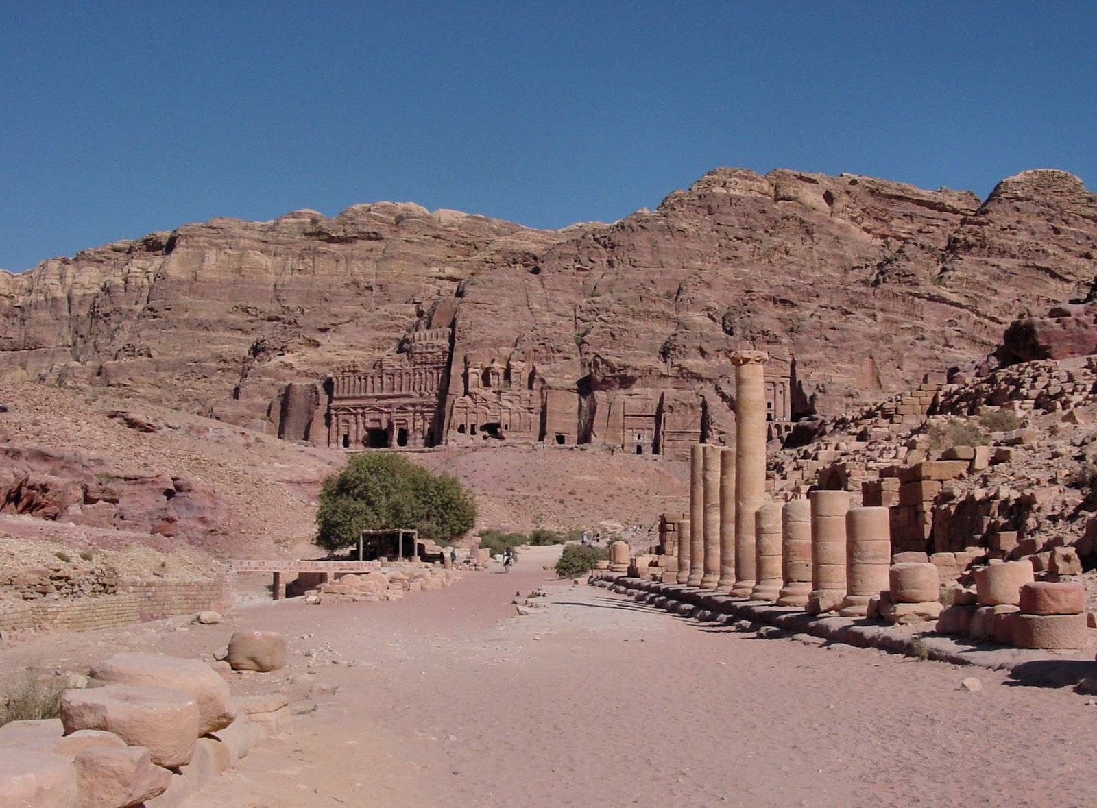 Qasr+al+bint+3.jpg
