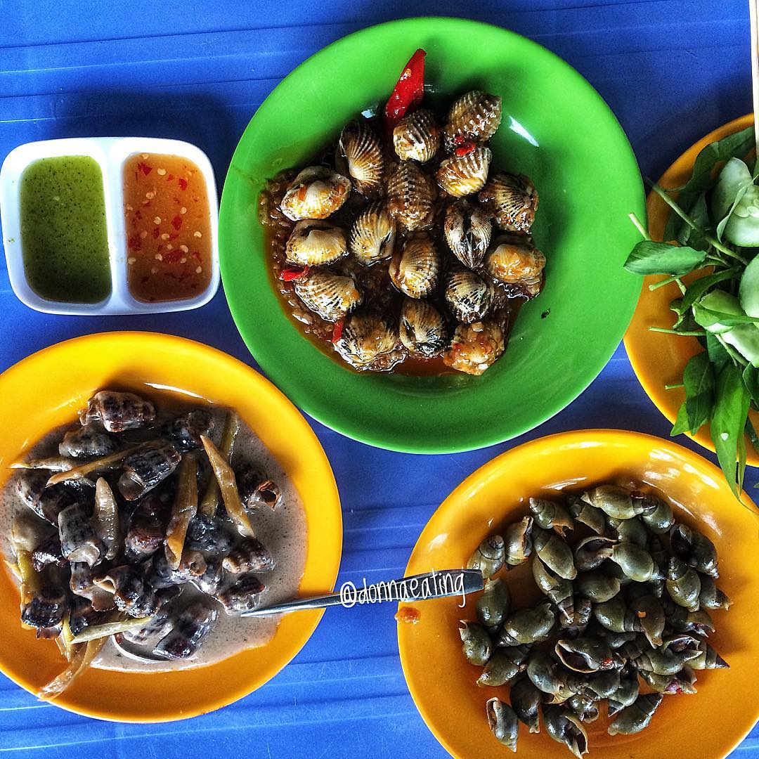 du-lich-nha-trang-nen-di-dau-an-oc-chao-donna_eating.jpg