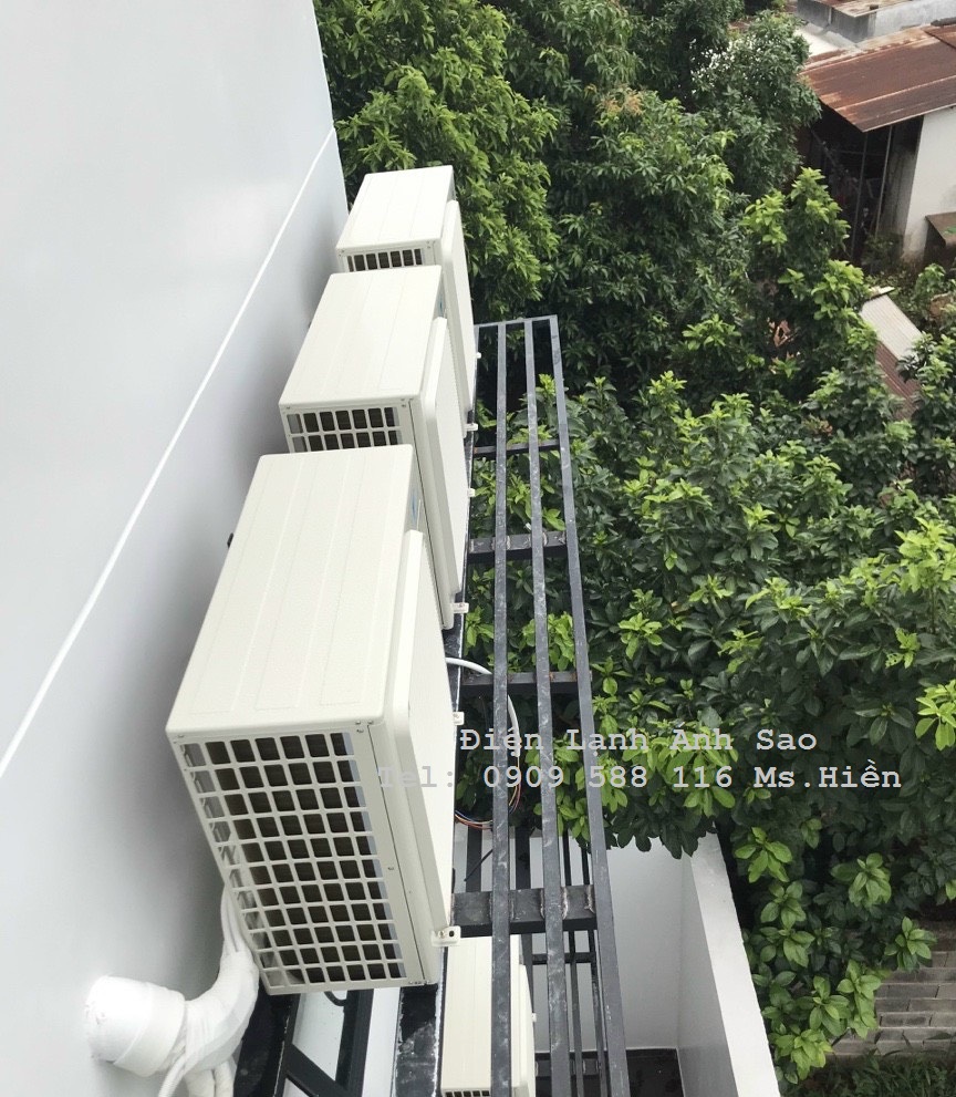 may-lanh-cassette-daikin.jpg