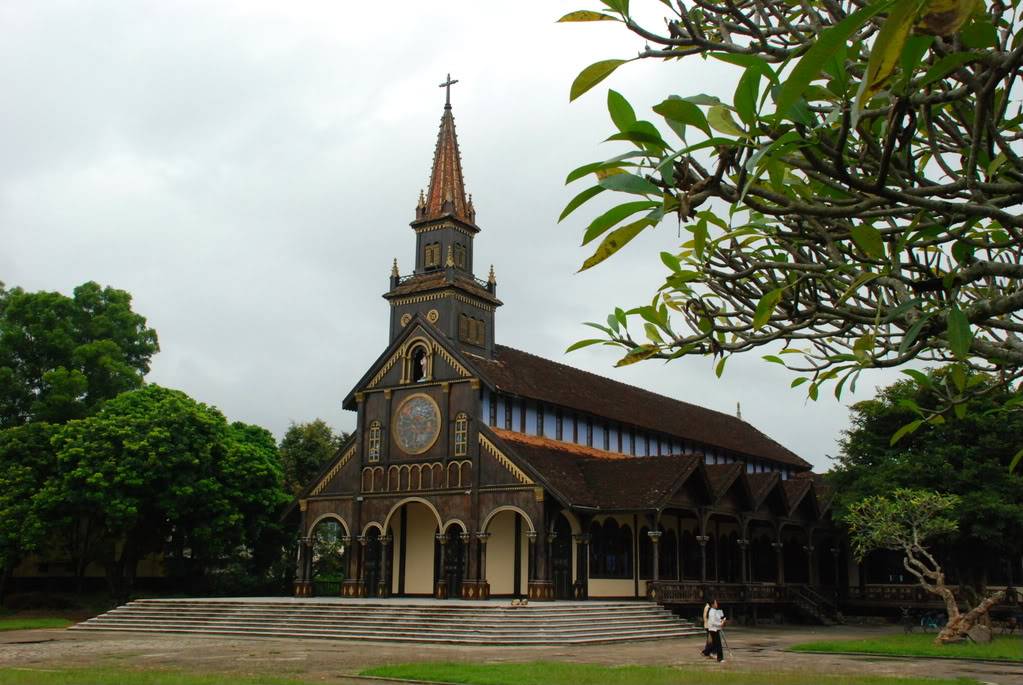 NhathogoKontum-1.jpg