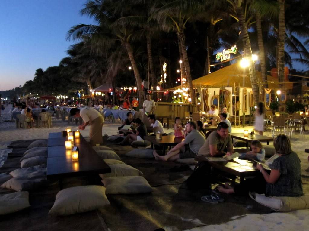 nhahangbobienBoracay.jpg