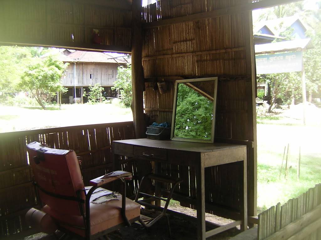 KOHTRONGCATTOC.jpg