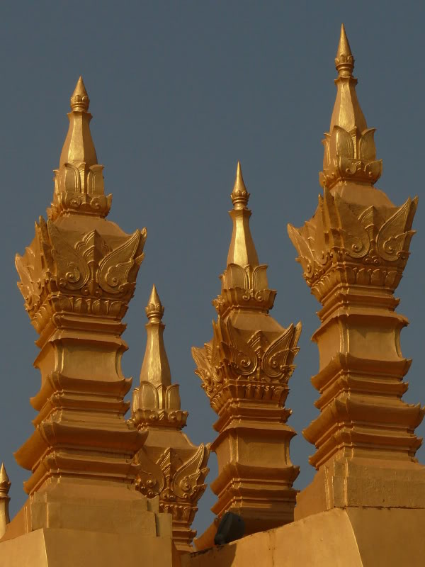 thatluang2.jpg