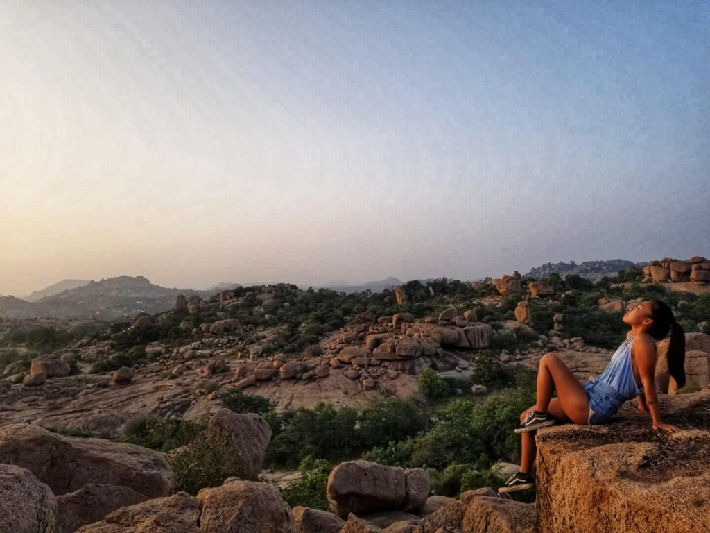 Ngắm hoàng hôn ở viewpoint đảo hippie