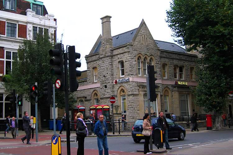 Ealing1.jpg