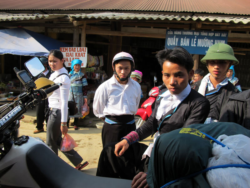 HongNgai2011208.jpg