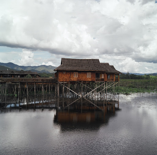 Another%20cottage.JPG