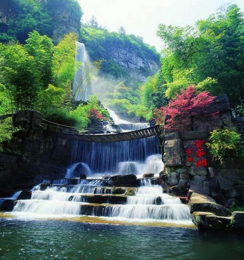 Beautiful-Natural-Scenes-in-the-World-21.jpg