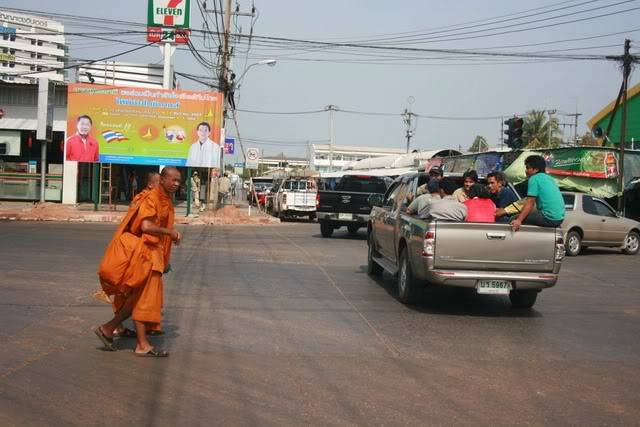 lao71.jpg