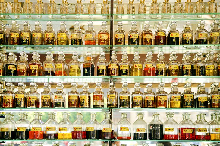 egypt-cairo-perfume-shop-in-khan-el-khalili.jpg