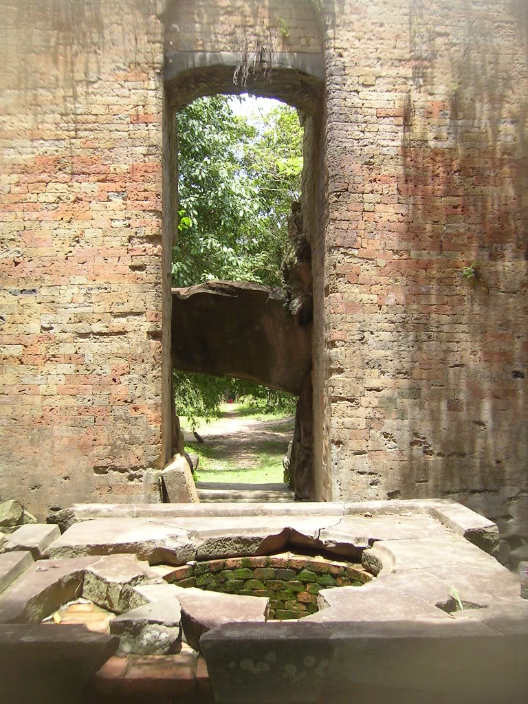 SAMBORPREIKUKDENDOVO.jpg