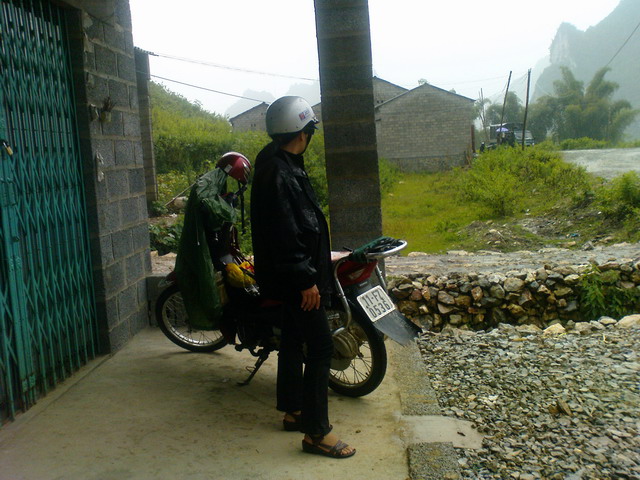 2010-09-22-cd-mb-0886-di-ban-gioc.jpg