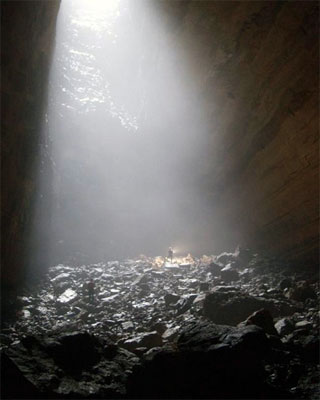 cave23.4.09-10.jpg