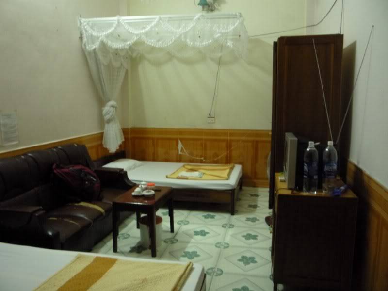 P1020241800x600.jpg