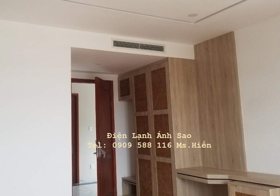 may-lanh-giau-tran-noi-ong-gio-daikin(9).jpg