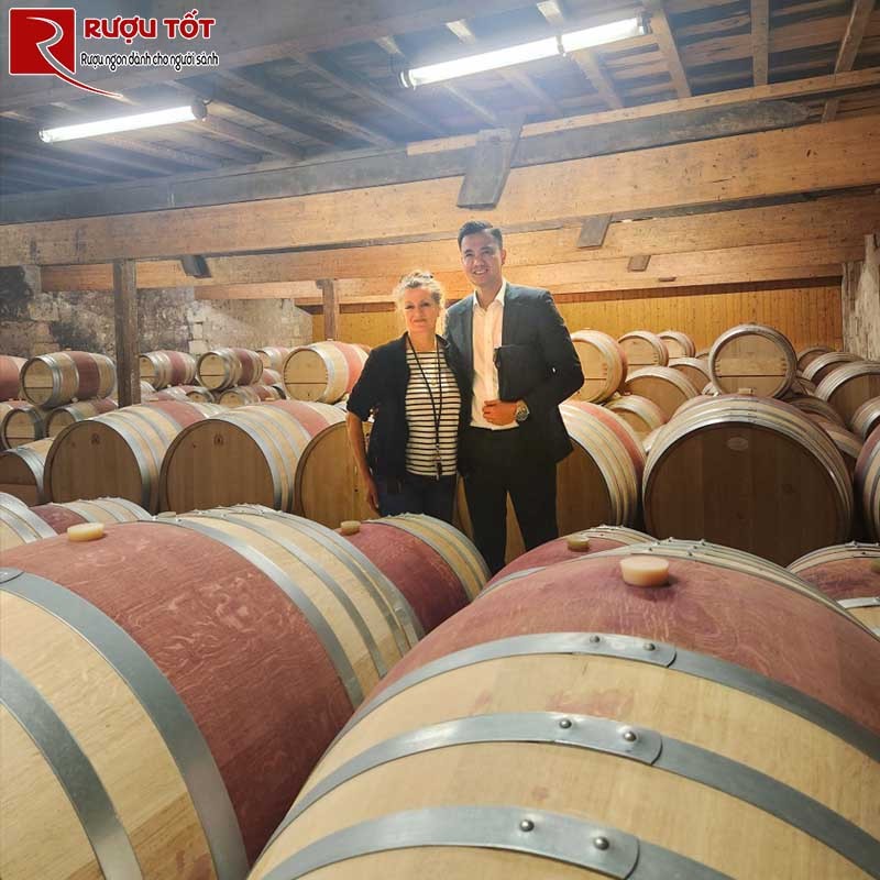 Tham quan hầm rượu Château Desmirail