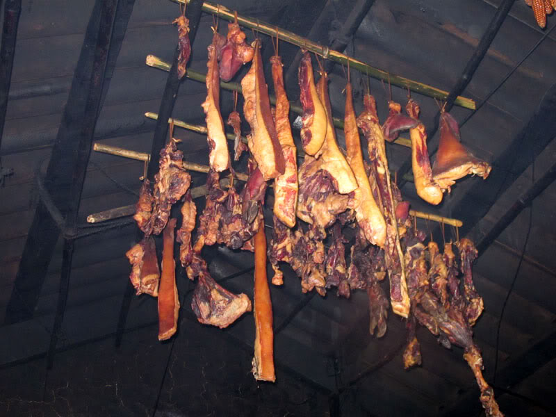HongNgai2011605.jpg