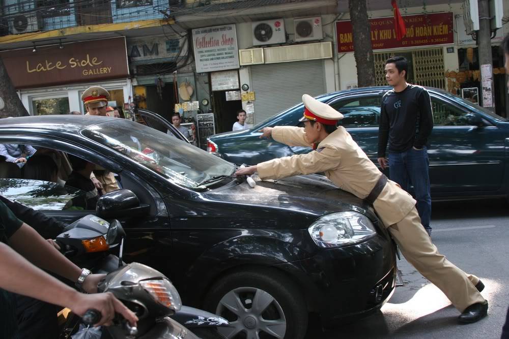 nguoihung.jpg