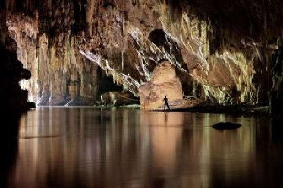 tham-lod-through-cave.jpg