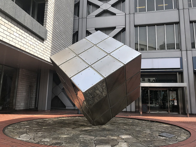 23656327478_5ae56209d5_z.jpg