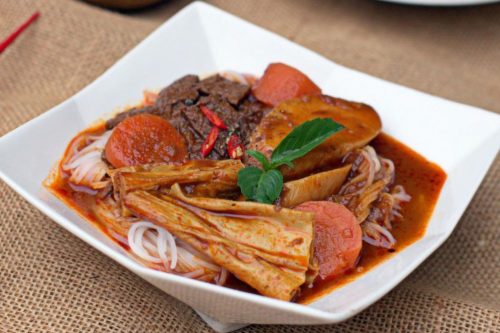 mon-chay-ngay-tet-mung-3-2-500x333.jpg