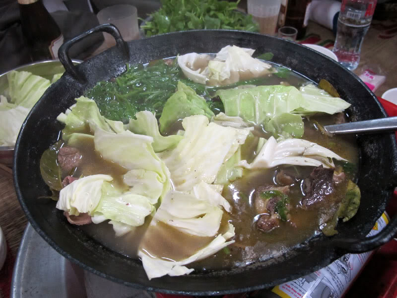 HongNgai2011829.jpg