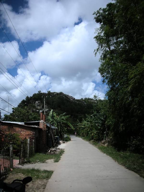 nuiTuong2of2.jpg