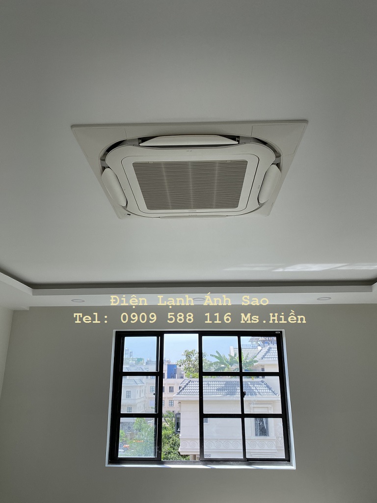 may-lanh-am-tran-daikin-fcf.jpg