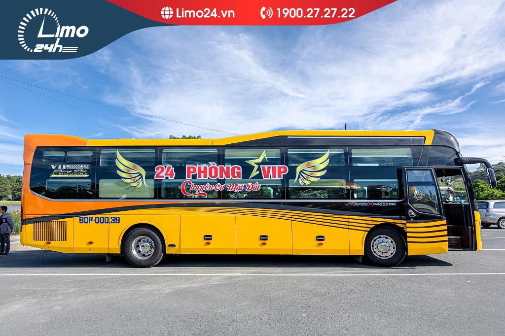 Xe phòng đôi Limo24h 4