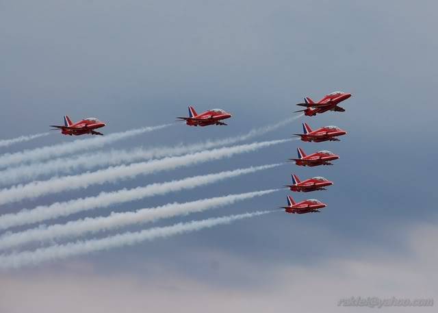 redarrow1.jpg