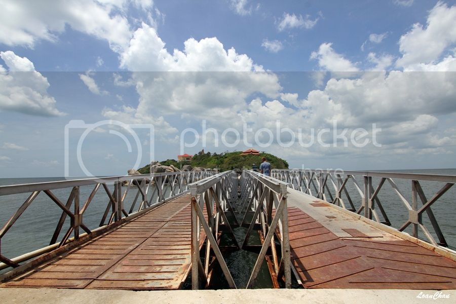 loanchau1077.jpg