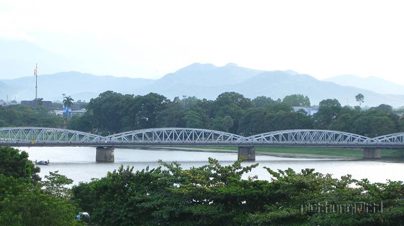 Song-Huong---7-2009-1.jpg